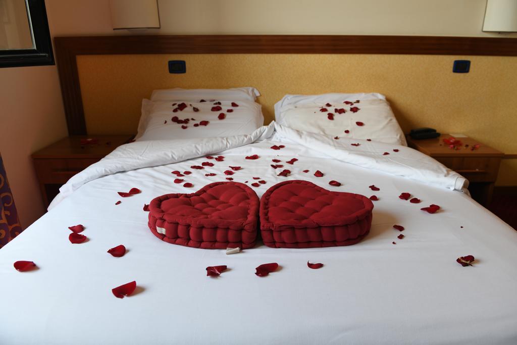 Hotel Italia & Lombardi Монтефьясконе Экстерьер фото